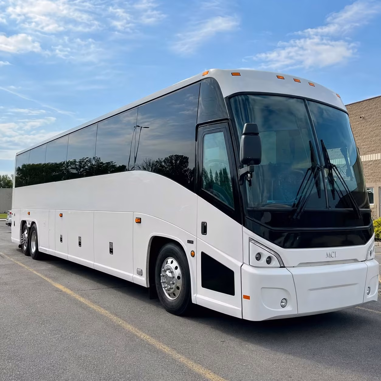 auburn concert bus rentals to t mobile park and climate pledge arena in seattle
