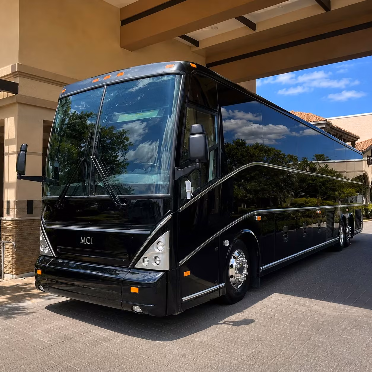 auburn construction site shuttles and workforce transportation