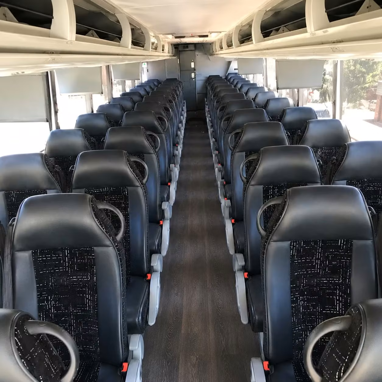 sports team fan charter bus rentals in auburn